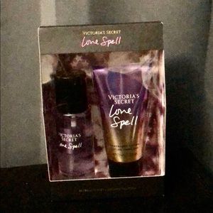 Victoria Secret Love Spell gift set